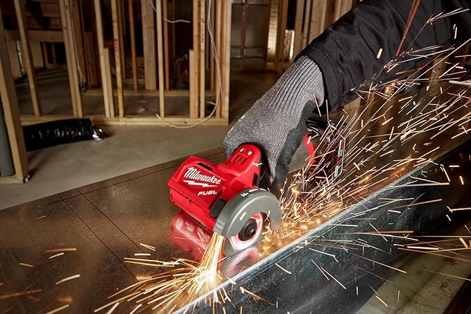 Cortadora Multimaterial Subcompacta Milwaukee M12 FUEL FCOT-0